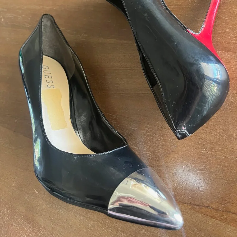 Guess Woman’s Black 3.5